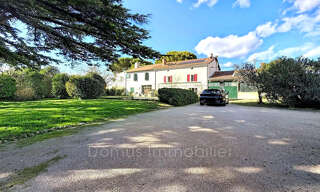 Maison 9 Pièces 208 m² à vendre à Saint-Saturnin-lès-Avignon (84450)