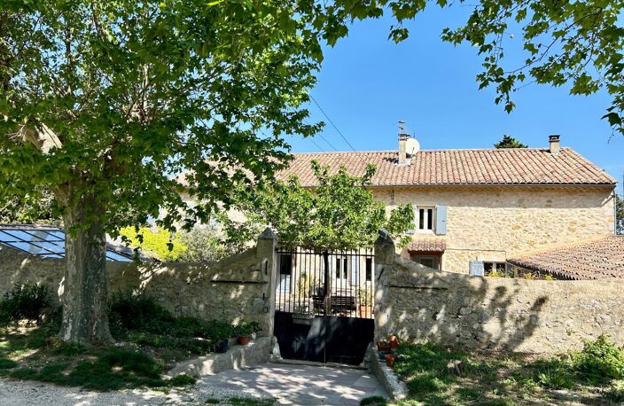 Ensemble immobilier de caractère, charme, volume et potentiel exceptionnel. — photo 2