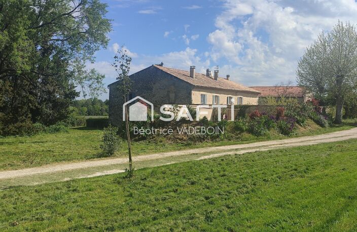 Ensemble immobilier de caractère, charme, volume et potentiel exceptionnel. — photo 3