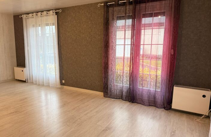 Maison de 108 m2, 4 ch, sous-sol sur terrain de 671 m2. — photo 3
