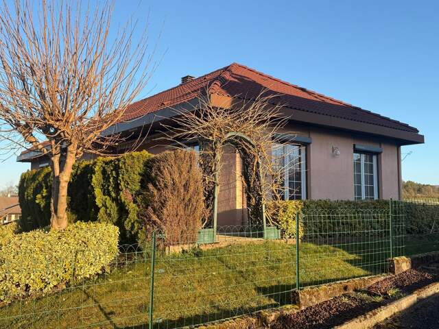 Maison de 108 m2, 4 ch, sous-sol sur terrain de 671 m2. — photo du bien