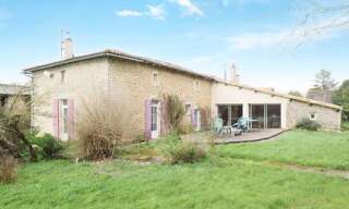 Maison 10 Pièces 294 m² à vendre à Lezay (79120)