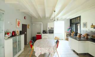 Maison 10 Pièces 294 m² à vendre à Lezay (79120)