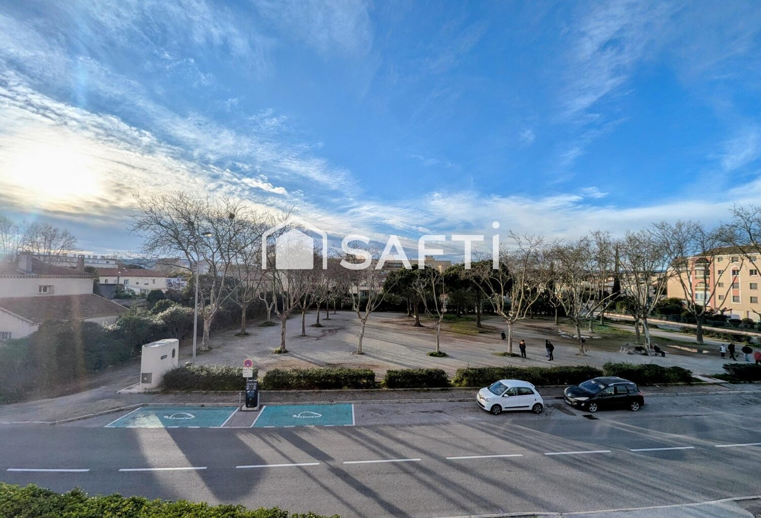 NOUVEAUTE, appartement entièrement rénové dans une Résidence offrant un parking sécurisé — photo 1