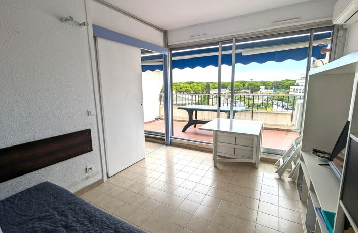 Charmant T2 avec terrasse et piscine à Port-Camargue — photo 2
