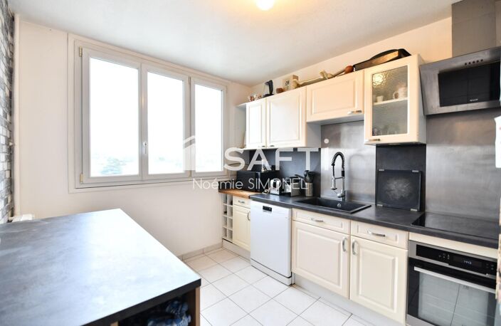 Bel appartement de quatre pièces! Ravalement réalisé en 2021 ! — photo 4