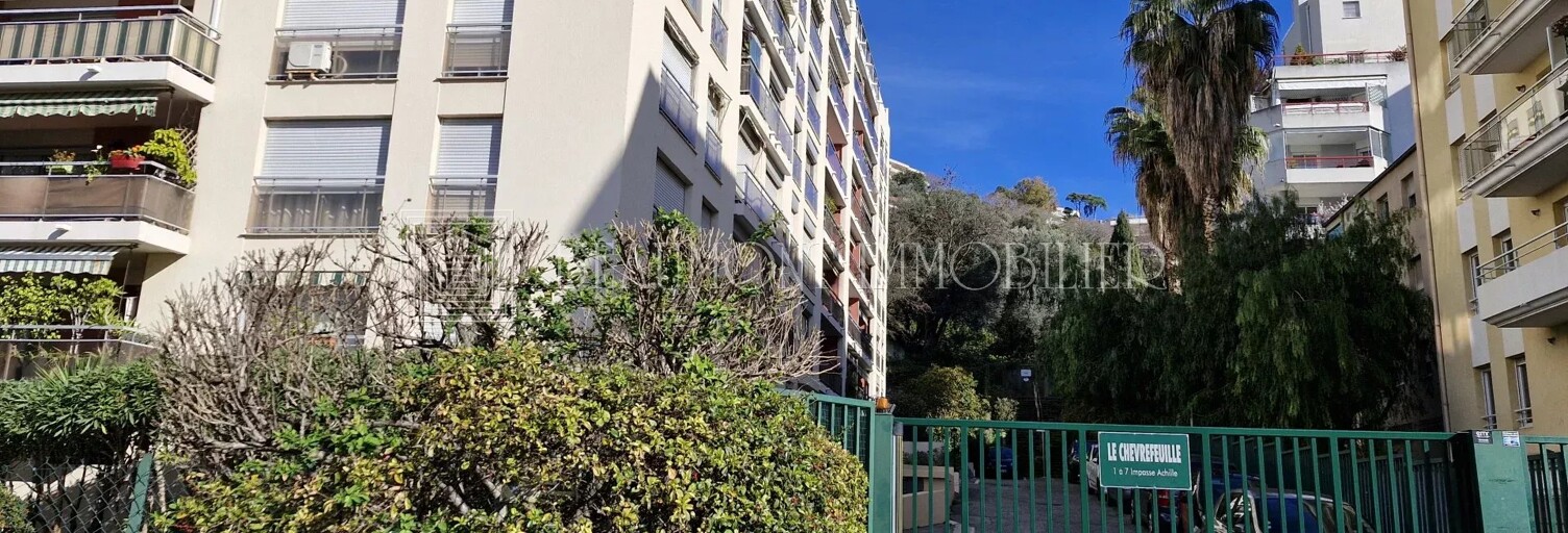 Garage   m² à louer à Nice (06300)