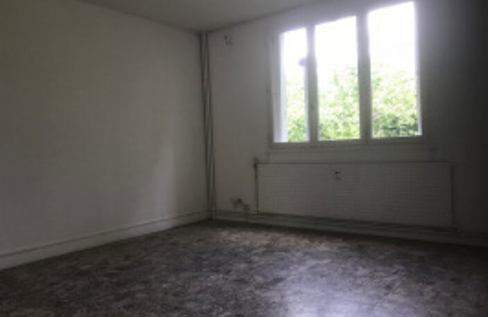 A MARISSEL, TRES BEL APPARTEMENT RENOVE DE 65M2  AVEC PARKIN — photo 5