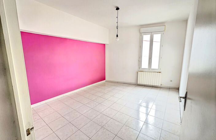 Immeuble à vendre   Port-Saint-Louis-du-Rhône (13230) — photo 4