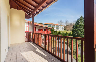dernier étage 60 m2 T3 balcon 10 m2 pkg et cellier — photo du bien