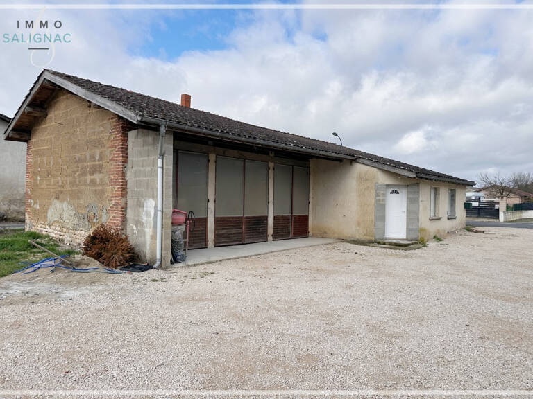Maison de plain pied à rénover avec garage atelier - Chavann — photo 1