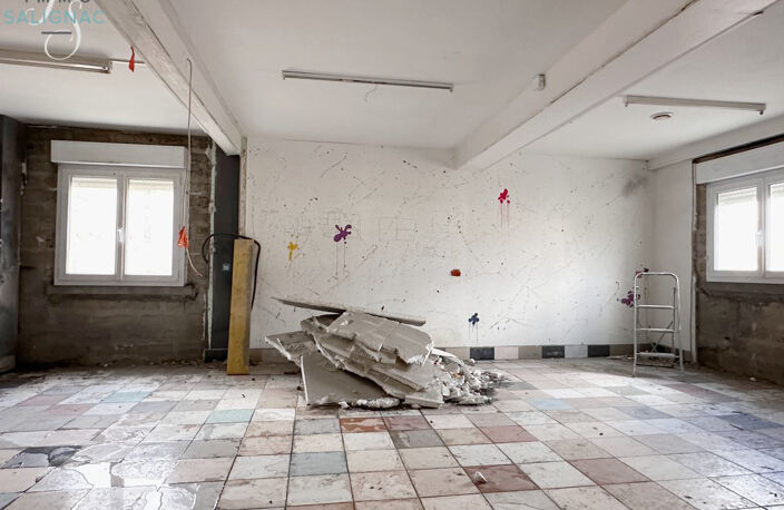 Maison de plain pied à rénover avec garage atelier - Chavann — photo 4