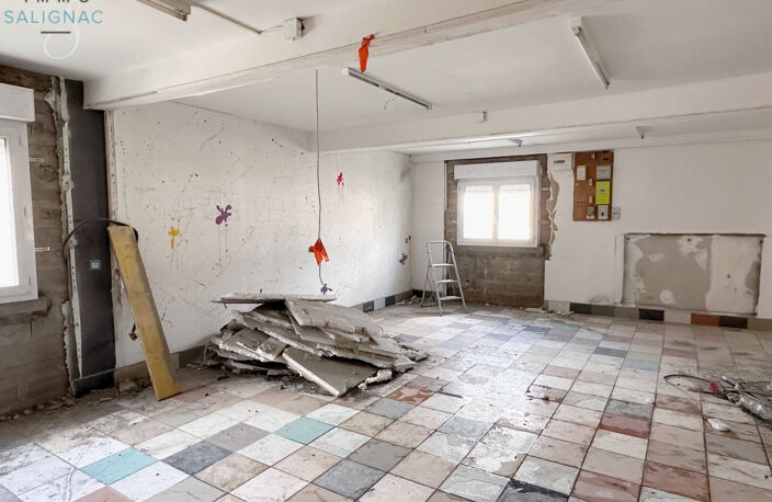 Maison de plain pied à rénover avec garage atelier - Chavann — photo 5