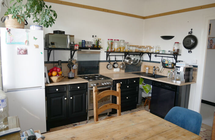 FEYZIN Maison mitoyenne avec sous-sol complet — photo 5