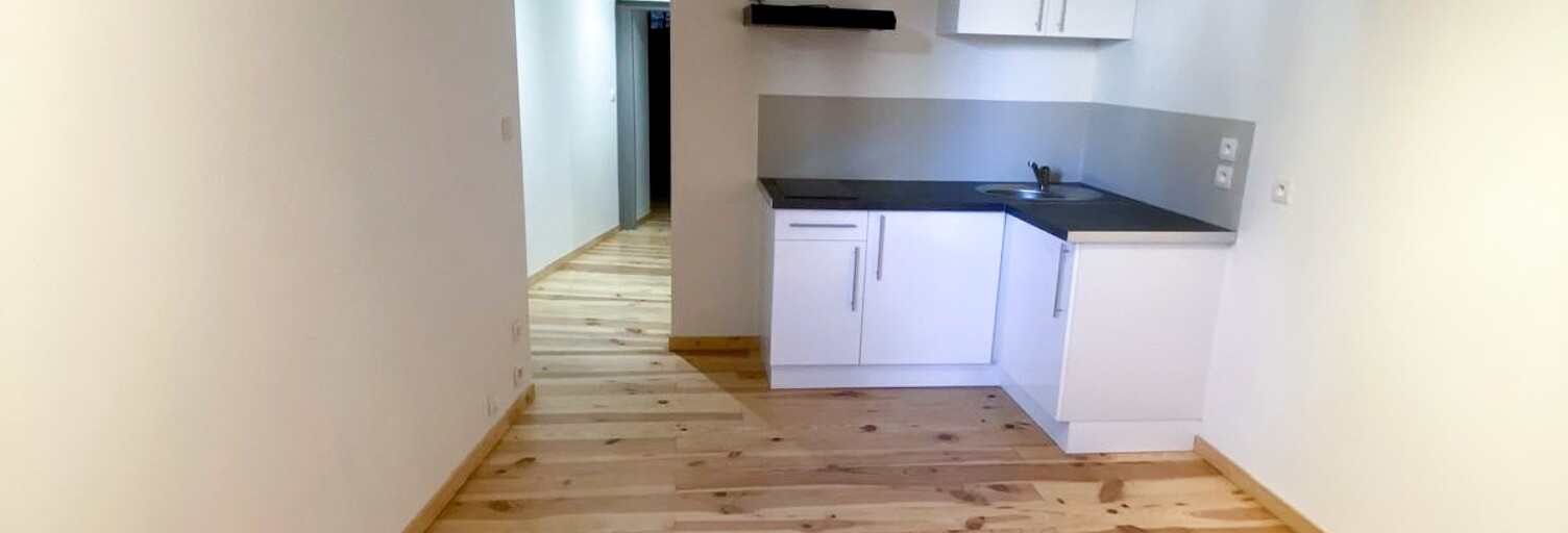 Immeuble  170 m² à vendre à Pia (66380)