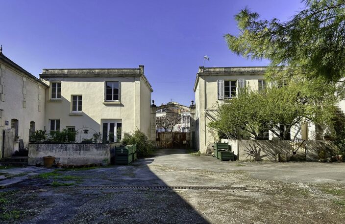 Maison et dépendances — photo 3