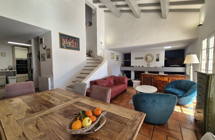Villa — photo 5