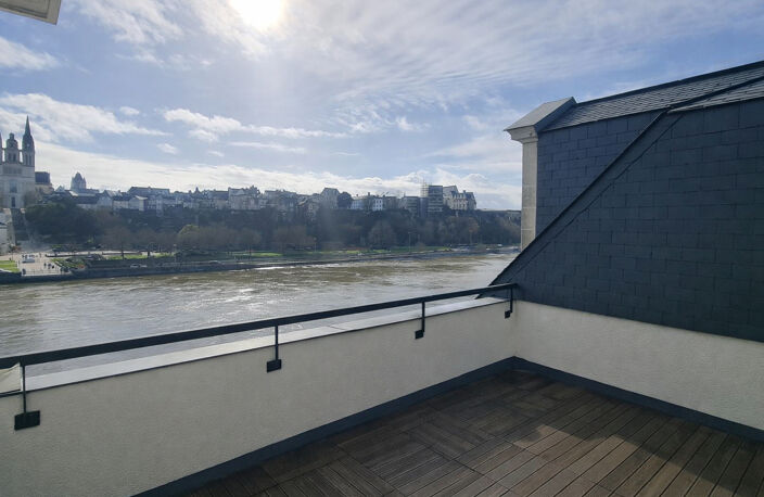 Type 7 dernier étage avec terrasse - Vue Maine et Cathédrale — photo 2