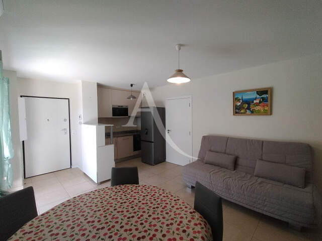 Frontignan - Appartement T2 meublé de 42M² avec terrasse et garage fermé — photo du bien