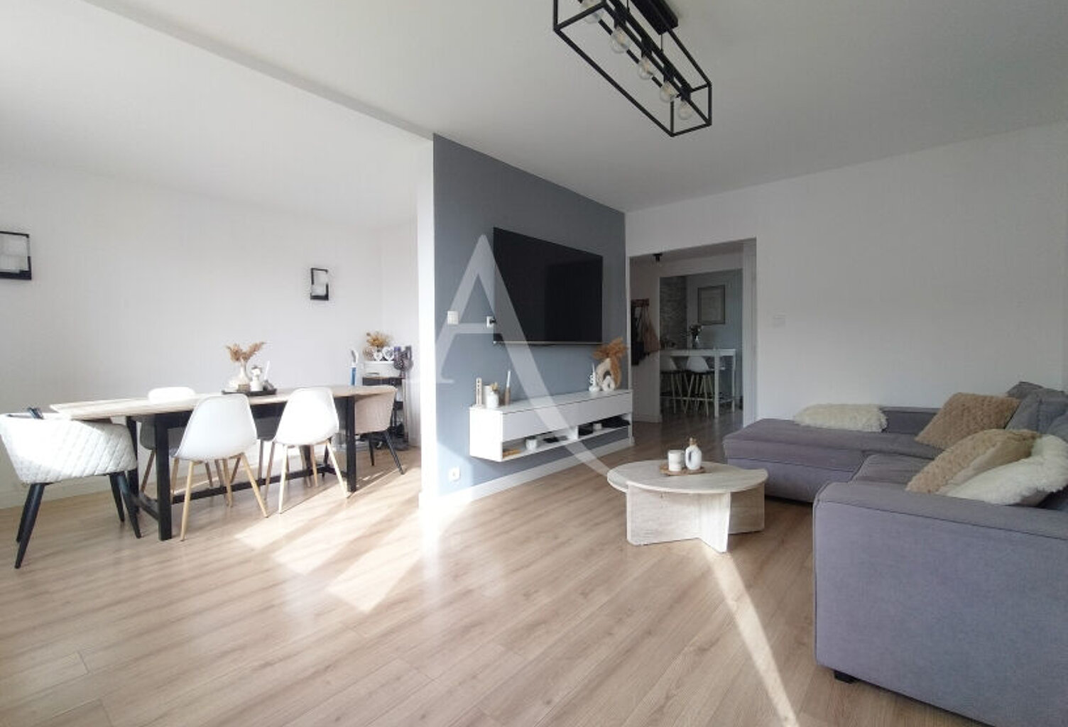 Frontignan - Appartement T3 de 72M² avec terrasse et stationnements — photo 1