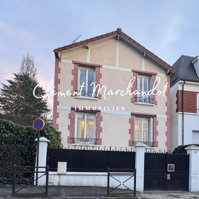 Maison 6 pièces 695000 €