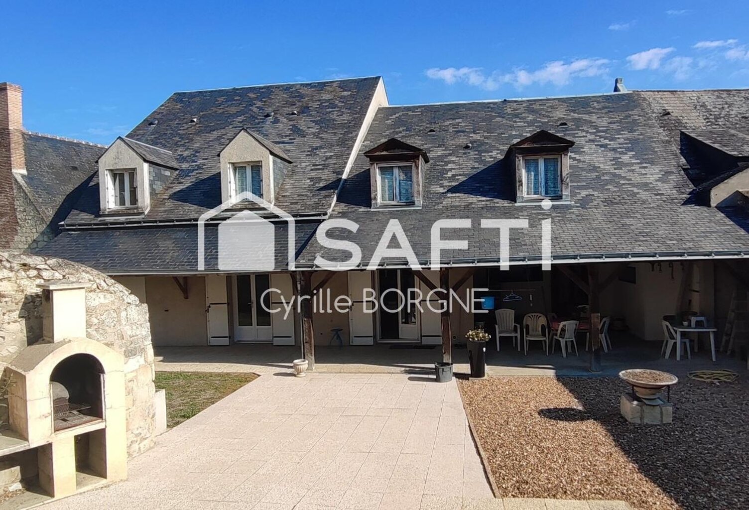 Superbe propriété à Candes Saint Martin avec nombreuses pièces et gros potentiel ! — photo 1