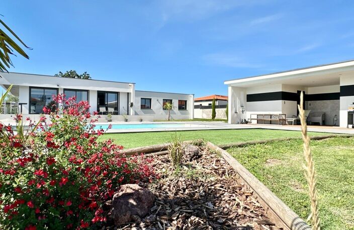 Villa contemporaine avec piscine  Orcet — photo 2