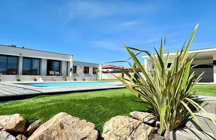 Villa contemporaine avec piscine  Orcet — photo 3