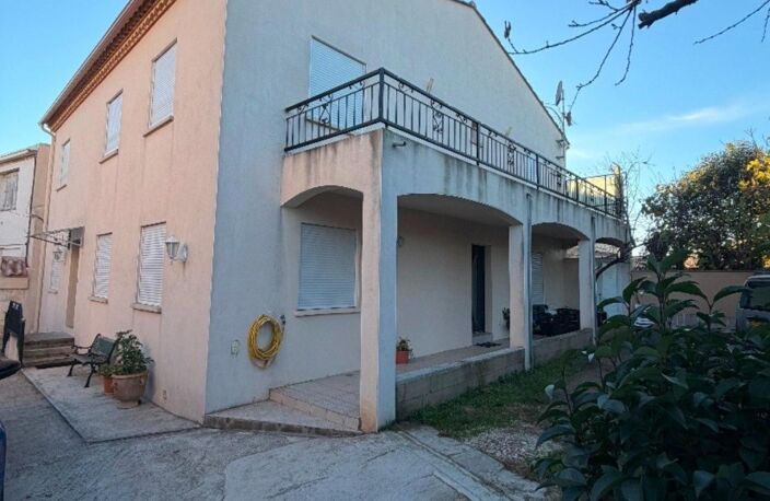 Ensemble immobilier de cinq maisons, 535 m2 habitables, fort potentiel locatif et valorisation, secteur gare à LUNEL — photo 3