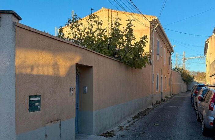 Ensemble immobilier de cinq maisons, 535 m2 habitables, fort potentiel locatif et valorisation, secteur gare à LUNEL — photo 4
