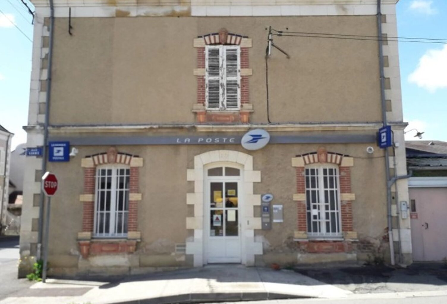 Vente immeuble   Neuvy-Saint-Sépulchre (36230) — photo 1