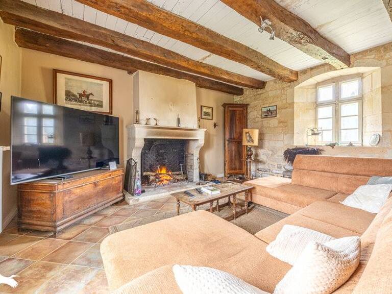 Maison en pierre de 5 pièces principales — photo 1