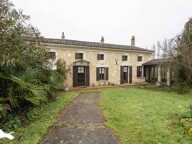 Maison en pierre de 8 pièces principales — photo 2