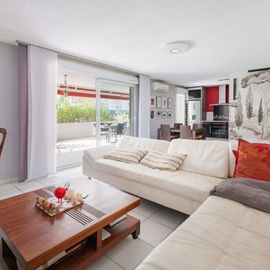 Appartement 3 pièces 317700 €