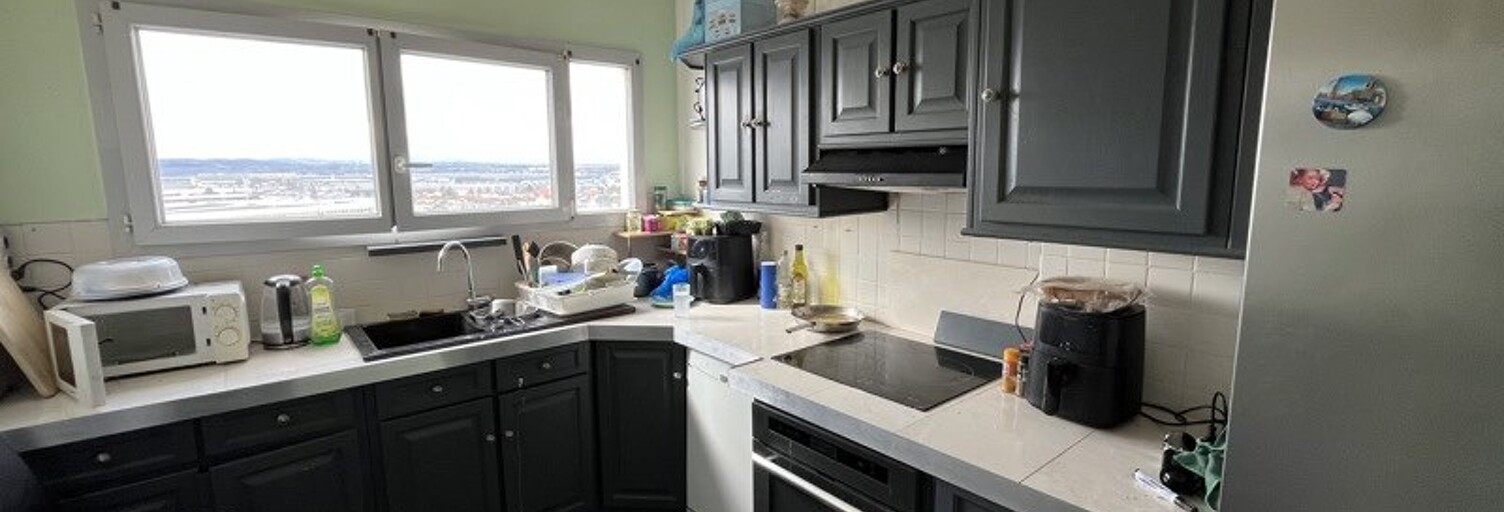 Appartement 5 Pièces 101 m² à vendre à Saint-Priest (69800)