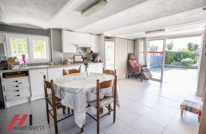 Maison lumineuse avec extérieur   Proximité axes & commodités — photo 2