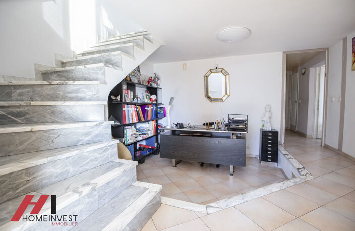 Maison lumineuse avec extérieur   Proximité axes & commodités — photo 3