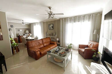 Appartement 4 pièces 283500 €