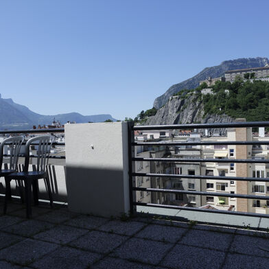 Appartement 3 pièces 1228 €