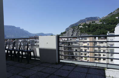 Appartement 3 pièces 1228 €