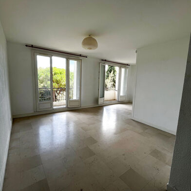 Appartement 3 pièces 895 €