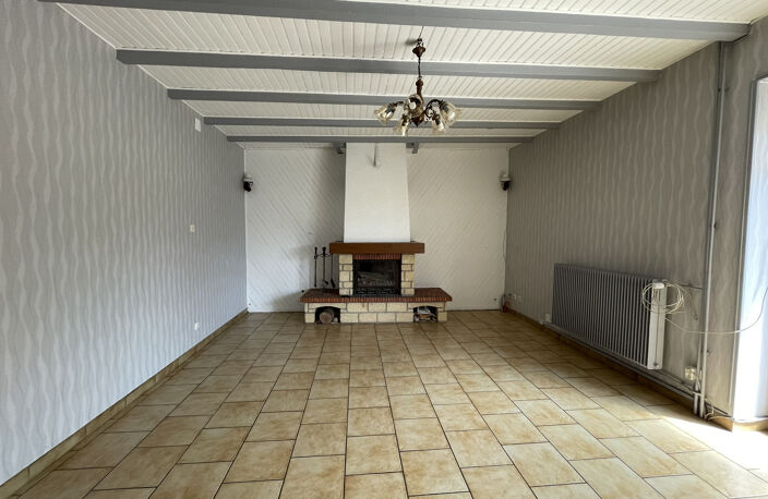 Maison centre ville BOURG DE THIZY avec terrain attenant — photo 2