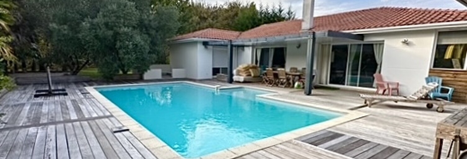 Maison 8 Pièces 270 m² à vendre à Salles (33770)