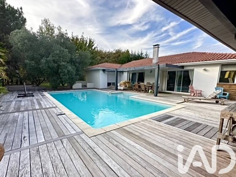 Vente Maison/villa 8 pièces — photo 1
