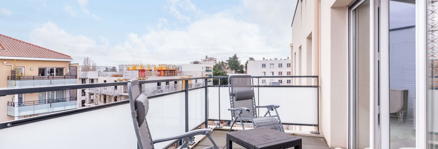 Appartement 4 Pièces 77 m² à vendre à Bron (69500)