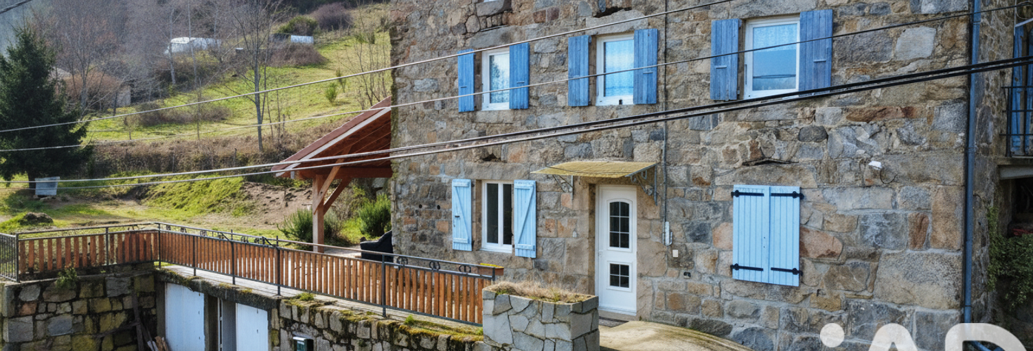 Maison 6 Pièces 175 m² à vendre à Saint-Julien-Vocance (07690)