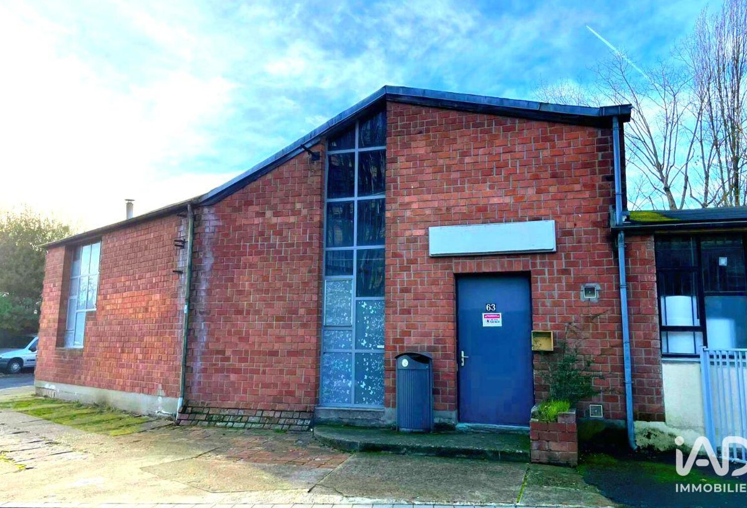 Vente Local d'activités 139 m&sup2; — photo 1