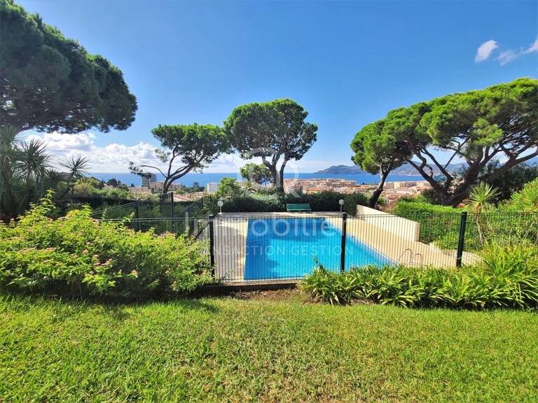 STUDIO 27 m² CROIX DES GARDES CANNES — photo 1