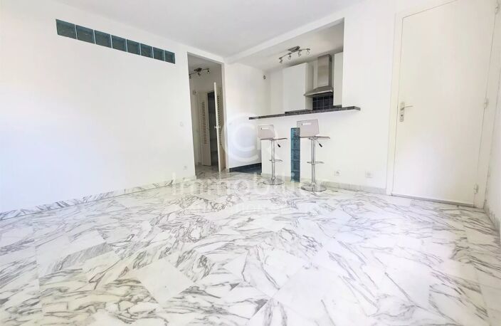 STUDIO 27 m² CROIX DES GARDES CANNES — photo 3