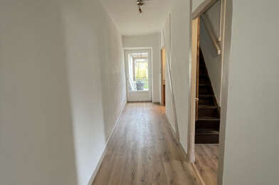 Maison 5 pièces 890 €